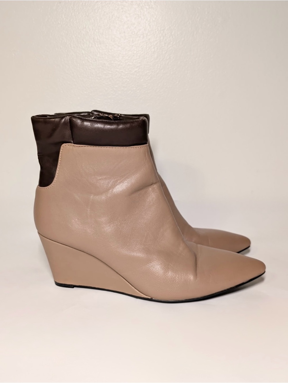 H by Halston Kimberly Tan Leather Wedge Booties Women’s Size 7.5